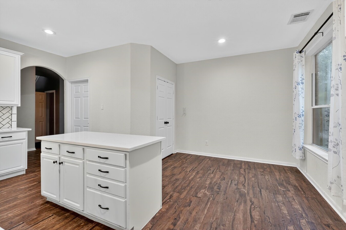 Photo - 26 Ebony Oaks Pl