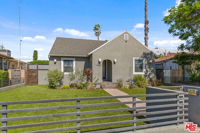 4460 Stansbury Ave