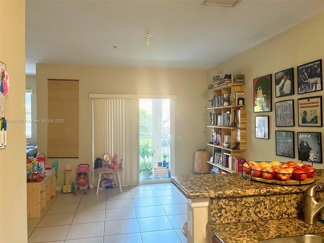 Photo - 11601 NW 89th St Unit 204