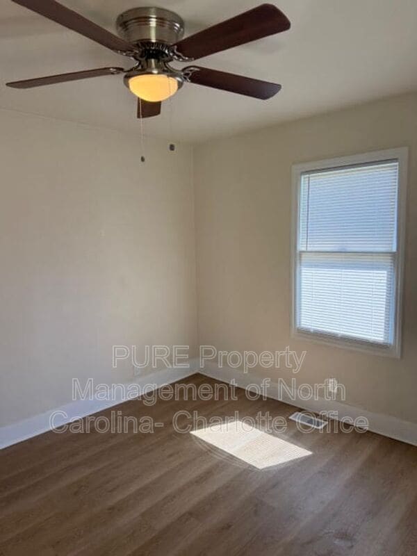 Photo - 1732 Newland Rd