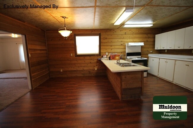 Photo - 7380 Maine Ln