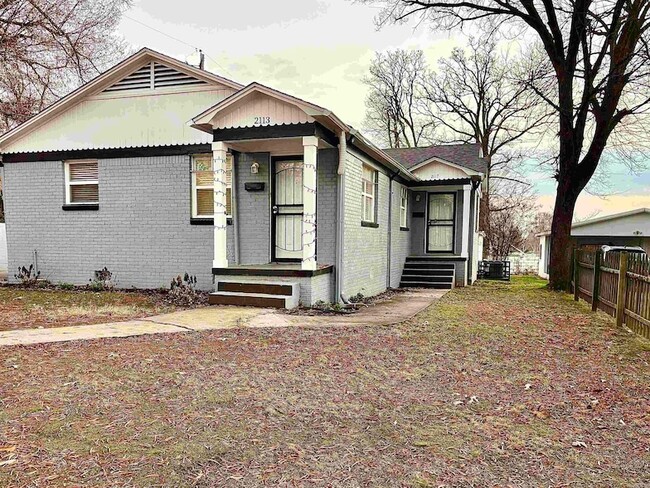 Building Photo - 2117 W 19th St