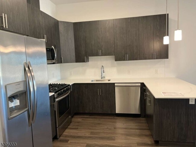 Building Photo - 310 Madison Ave