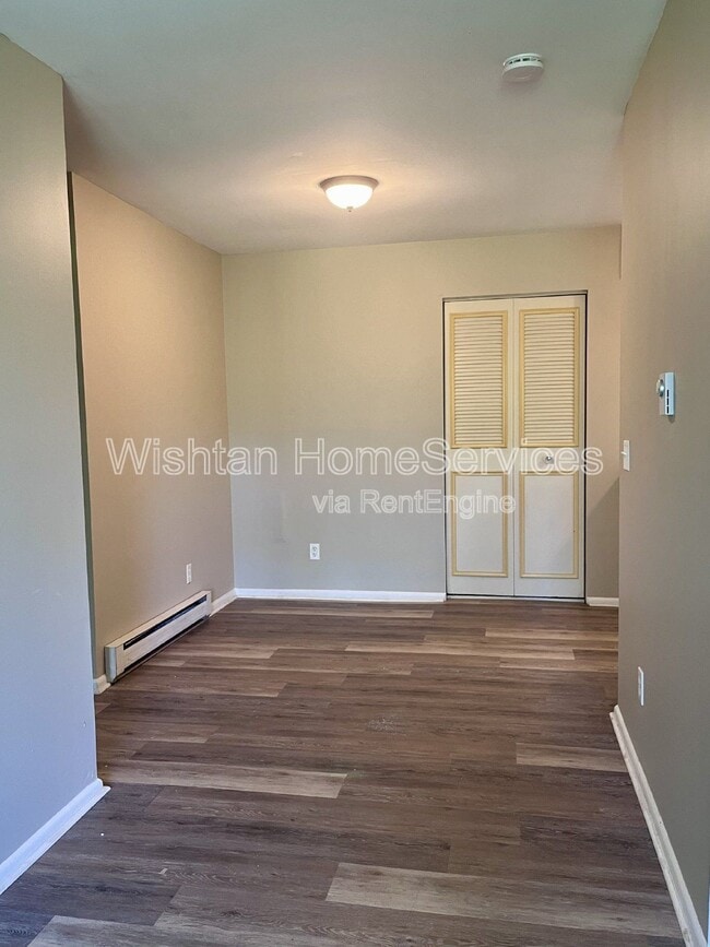 Photo - 201-220 Charleston Blvd