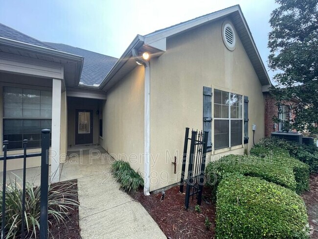 Building Photo - 809 Summer Breeze Dr Unit #202 Rental