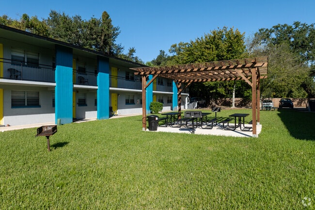 BBQ Pergola with Picnic Area