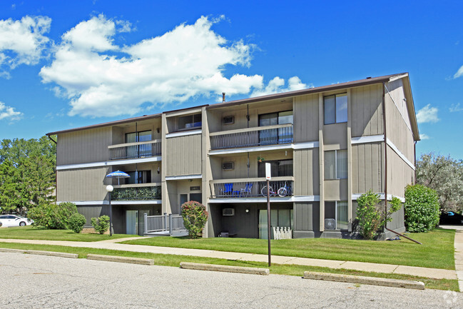 Building Photo - Clinton Manor Apartments