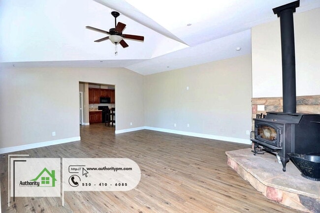 Photo - 22233 Venzke Rd