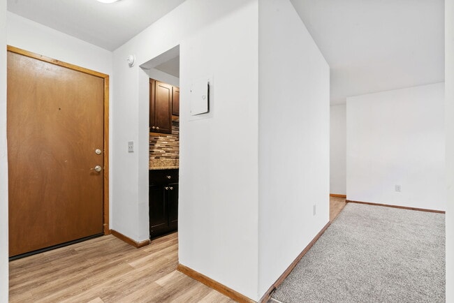 Photo - Blaisdell Manor Unit 104