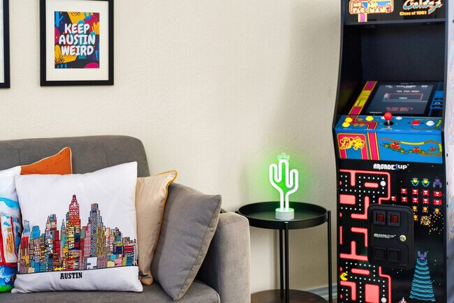 Photo - 7408 Derby Downs Dr Unidad SI ID1314605P