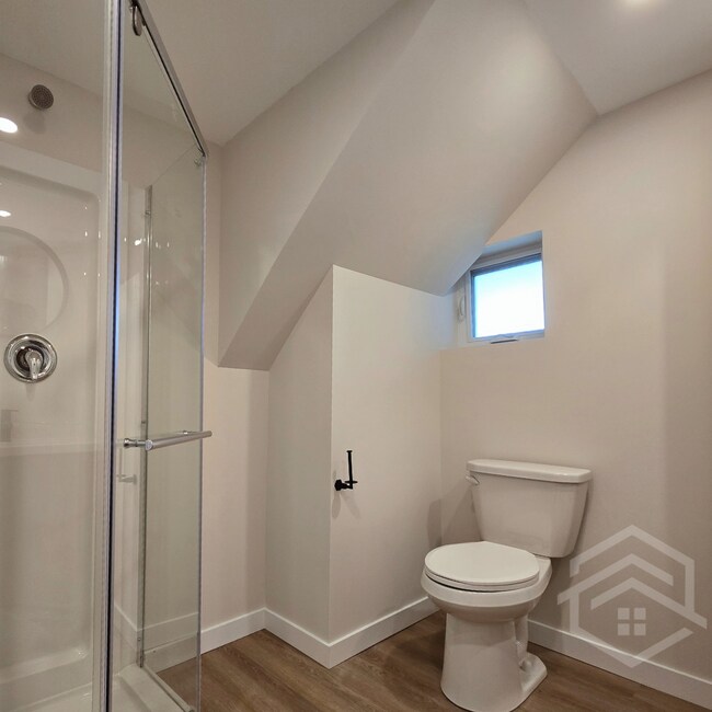 Photo - 2-Bedroom Cozy Living in Tillsonburg!! Unit 1