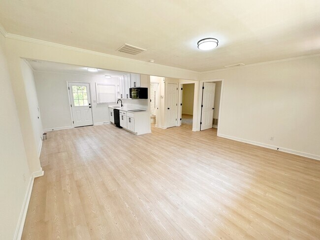 Photo - 309 N Masonic St