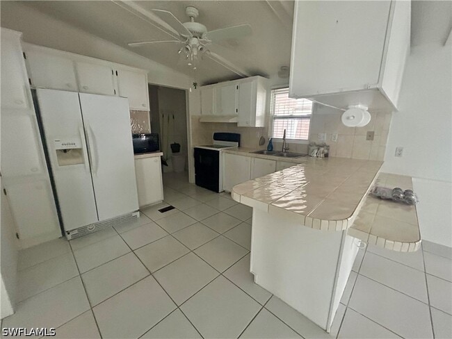 Photo - 130 Grassy Key Ln