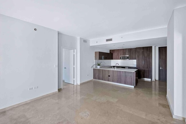 Photo - 88 SW 7th St Unidad 3003