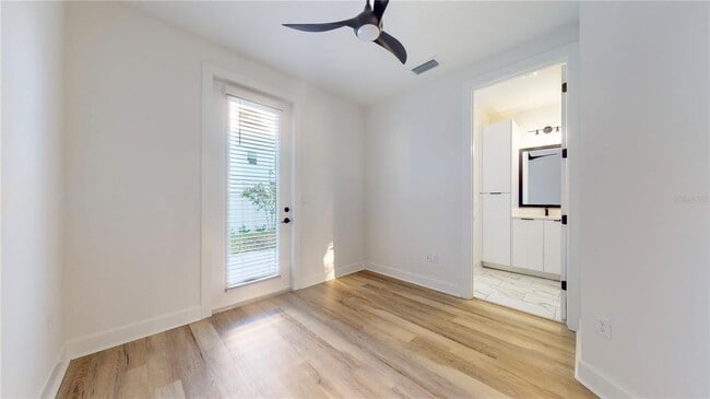Photo - 1520 N Pierce St