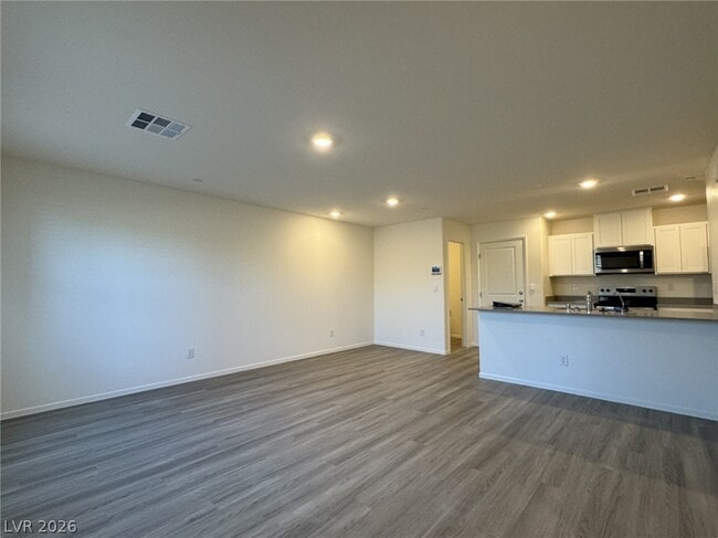 Building Photo - 5012 Apple Mesa Ave