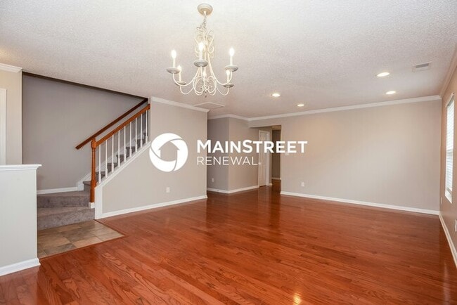 Photo - 3 Bedroom Pet-Friendly Home in Charlotte, NC with Main Street Renewal