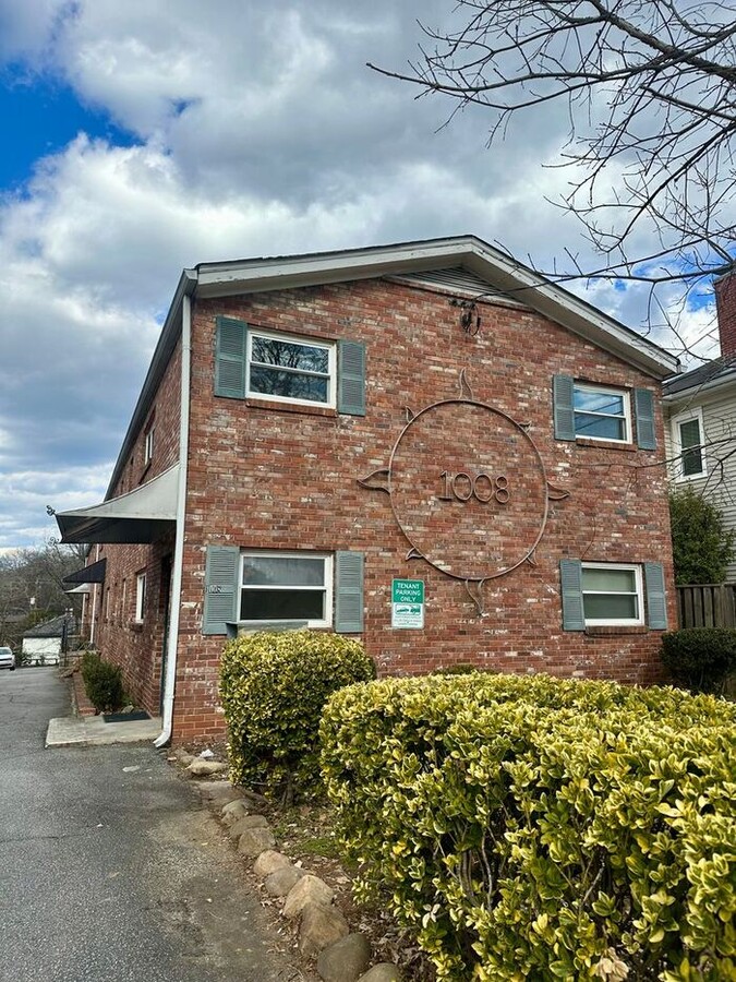 NOW READY! 1 BEDROOM 1 BATHROOM UNIT IN AT... - NOW READY! 1 BEDROOM 1 BATHROOM UNIT IN AT... Unit 8