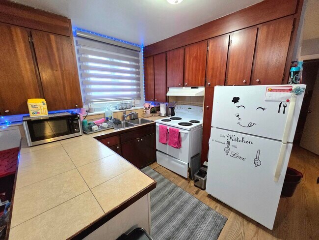 Photo - 1066 Magee Pl Unit 2