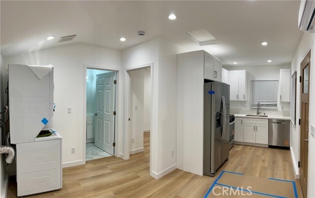 Photo - 18658 Runnymede St