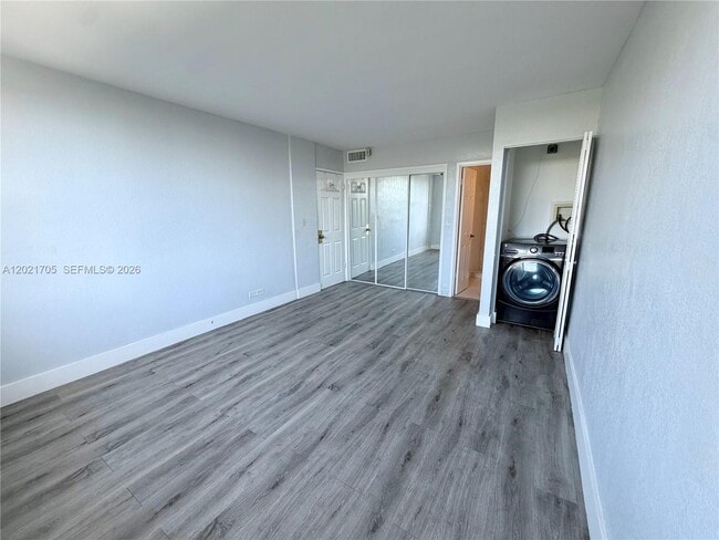 Building Photo - 3660 NE 166th St Unit 414