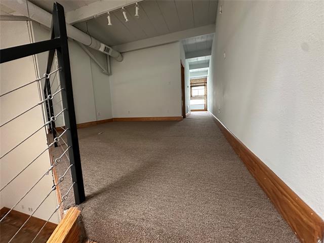 Photo - 2937 Clover St