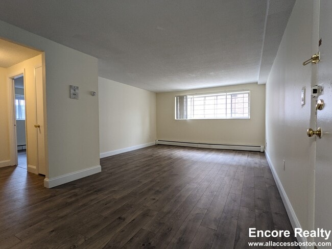 Building Photo - 90 Gardner St Unit 14D