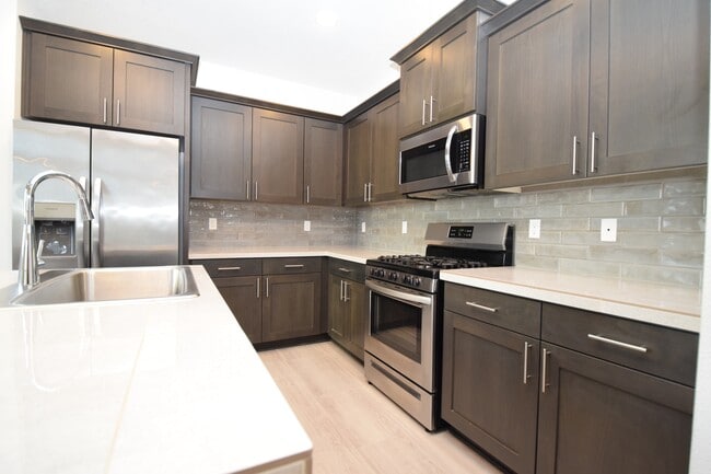 Photo - 1400 S 29th Blvd