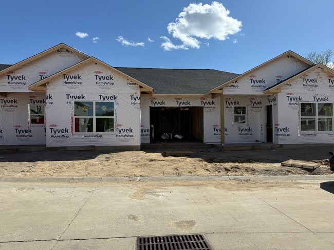 Building Photo - Pre-Leasing Now: Buffalo Ridge Townhomes | 2 Bed, 2 Bath, Attached Garage Unit A