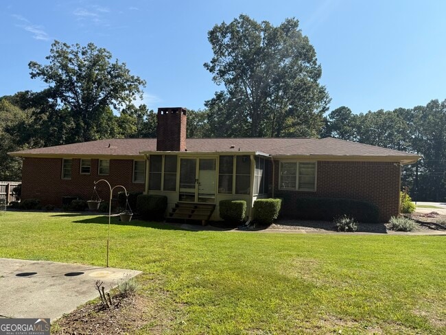 Photo - 110 Otelia Ln