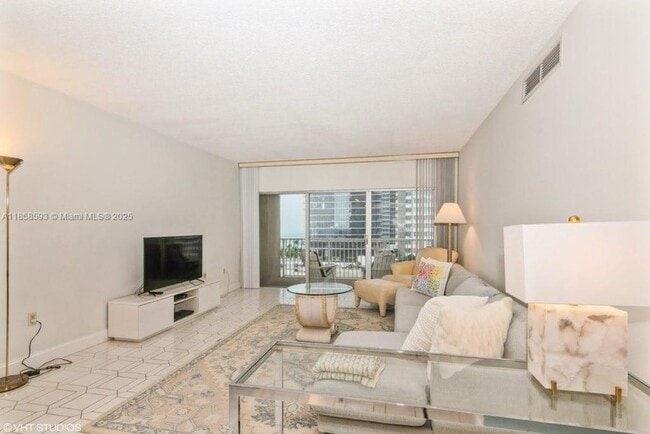 Building Photo - 1950 S Ocean Dr Unit 7G Rental