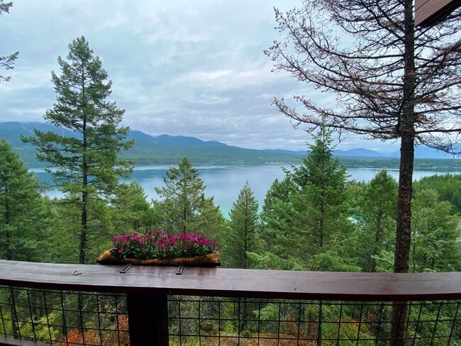 Photo - Lion Mountain Two Bedroom with Whitefish L...