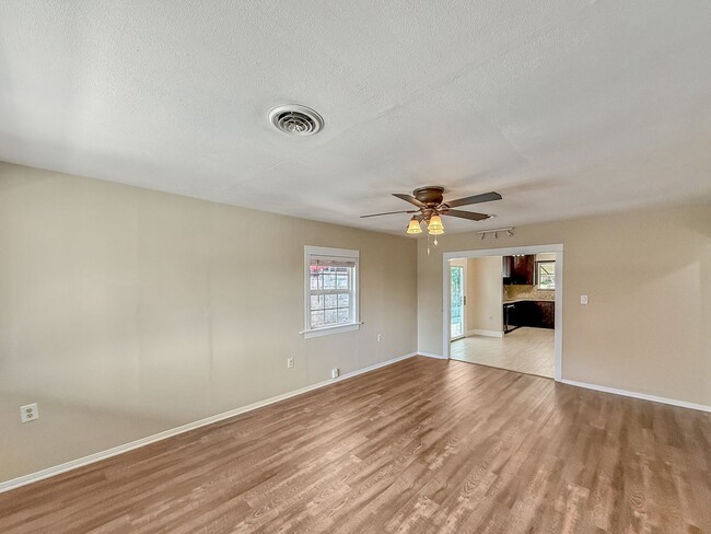 Photo - Beautiful 2B/1BA Home in Escondido!