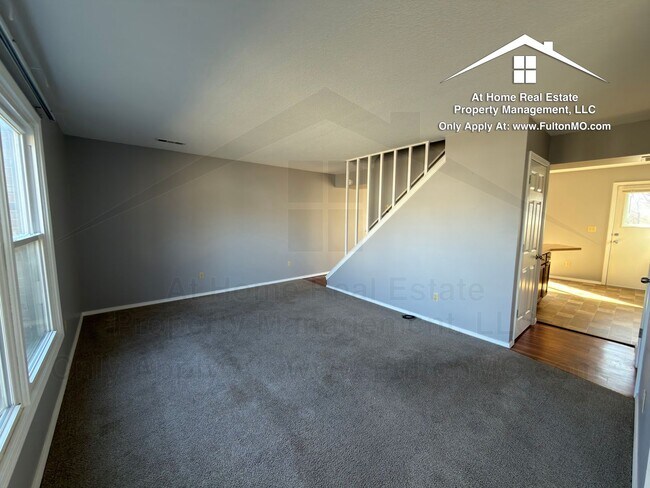1904 Springdale Ct