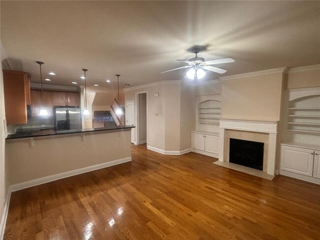 Photo - 4846 Lamoyne Ln