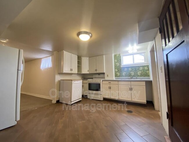 Photo - 1700 13th Ave