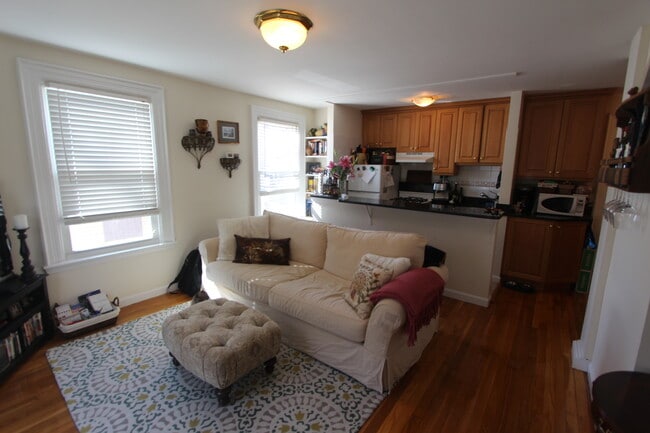 Building Photo - 57 Putnam Ave Unit 1 Rental