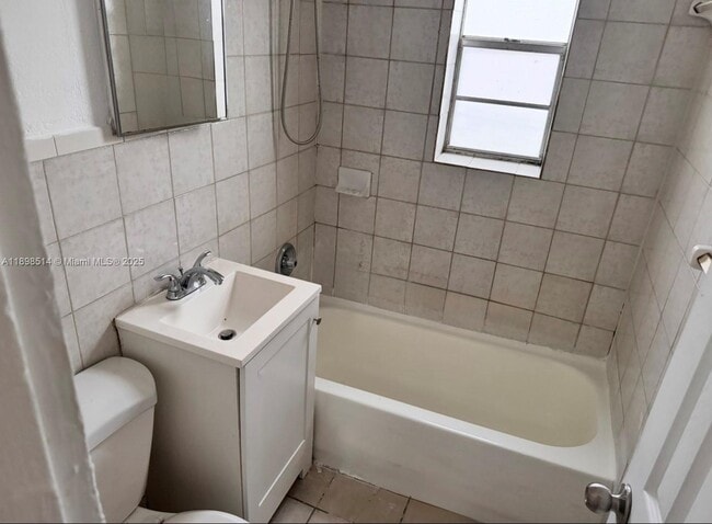 Photo - 1601 NW 62nd St Unidad 19