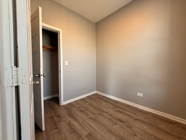 Photo - 7314 S Kenwood Ave Unidad 2