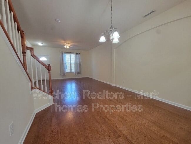 Photo - 100-251 Stratford Lakes Dr