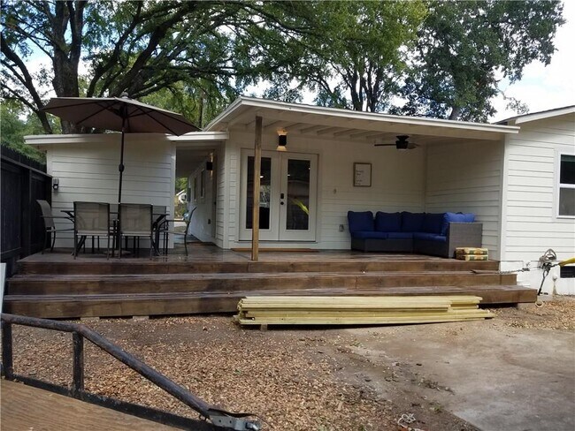 Photo - 5405 Hudson St