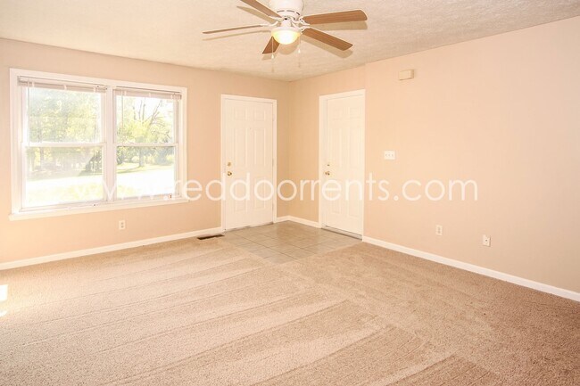 Photo - PENDING APPLICATIONS! Camby 2 BD, 1.5 Bath...