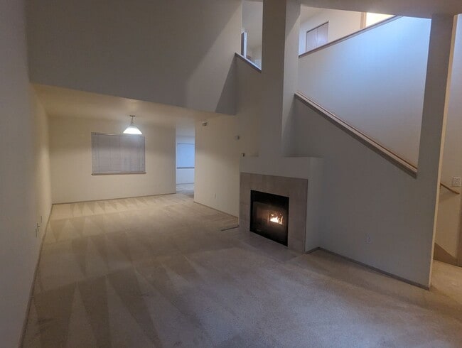 Photo - 3-Bedroom Silverdale Ridgetop near Island Lake.