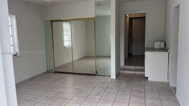 Photo - 526 SW 64th Ct Unit 4