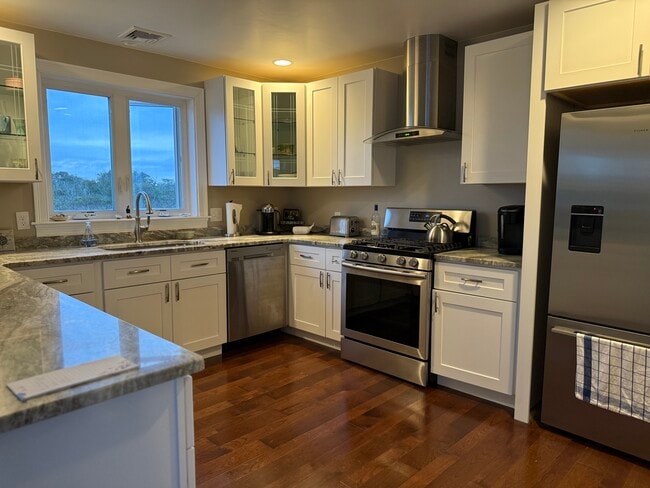 Photo - 345 Plymouth Ave