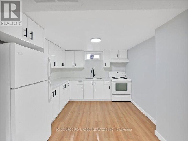 Photo - 6 Jasmin Crescent