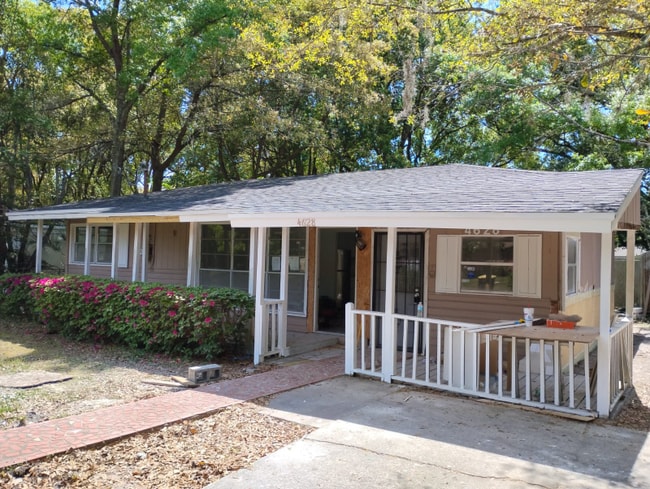 Photo - 4628 Portsmouth Ave Unidad B