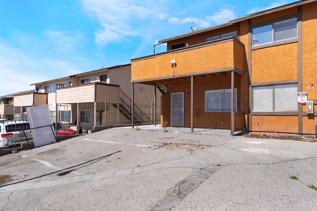 Photo - Practical 3-bedroom, 2-bath apartment