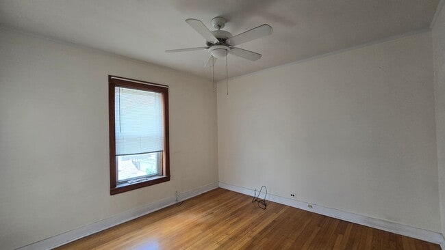 Photo - 4107 N Bernard St Unidad 3R