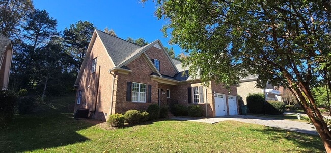 Photo - Beautiful 4 bedroom 3.5 bath near Clemmons
